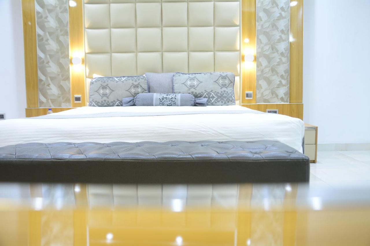 Caesar'S Luxury Hotel Lekki Exterior photo